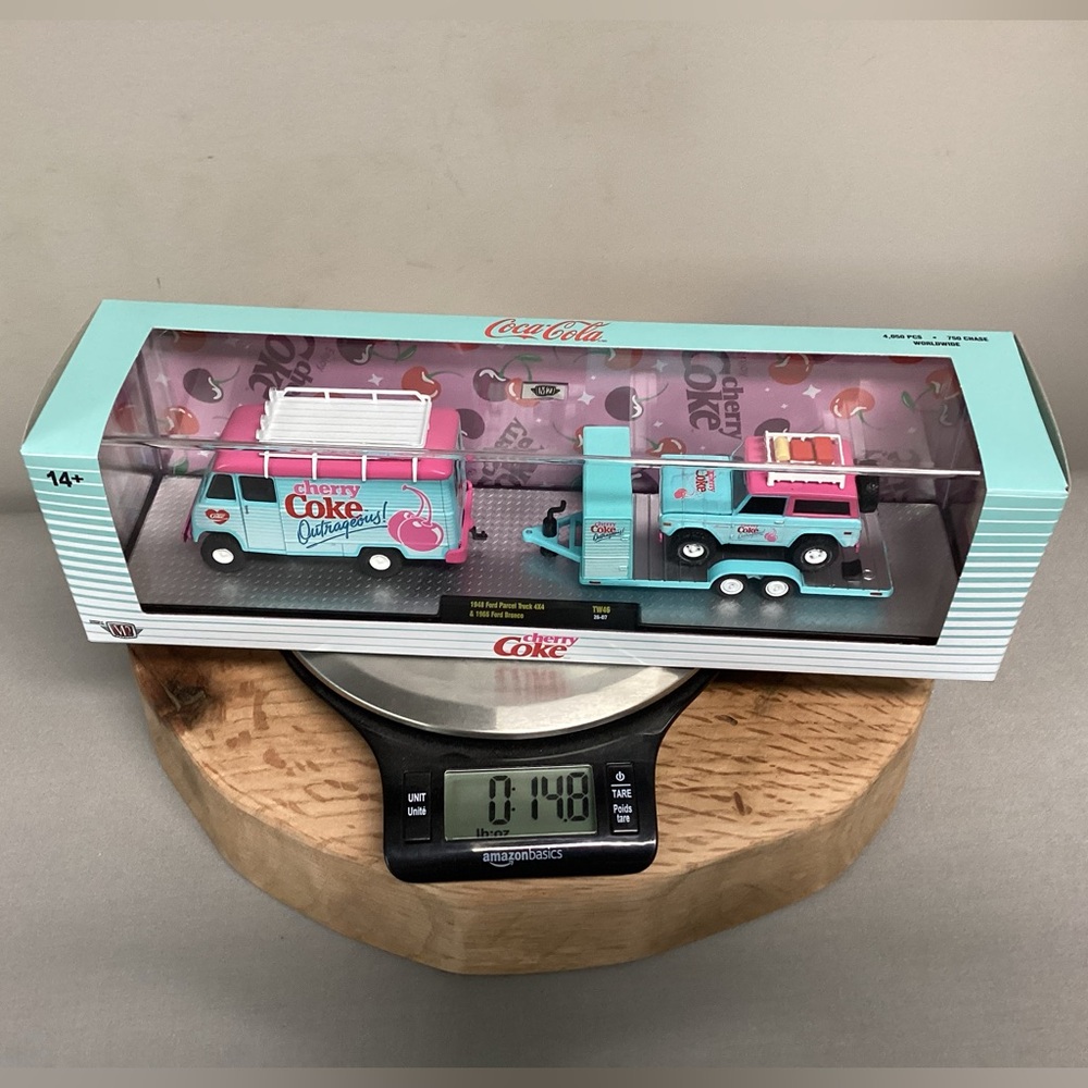 🔴 NWT - Diecast Cherry Coke Collectible Set - 1948 Ford Parcel Trk & 1966 Bronco - Picture 16 of 16